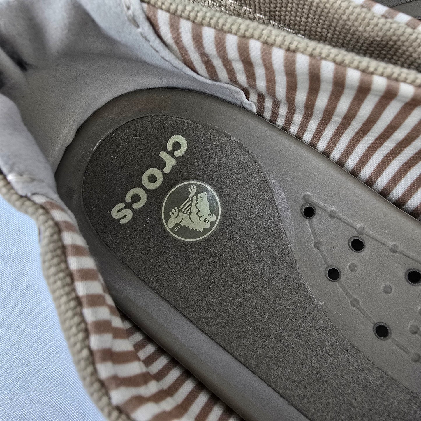 Crocs Walu Canvas Loafer Slip on Shoes Size 8