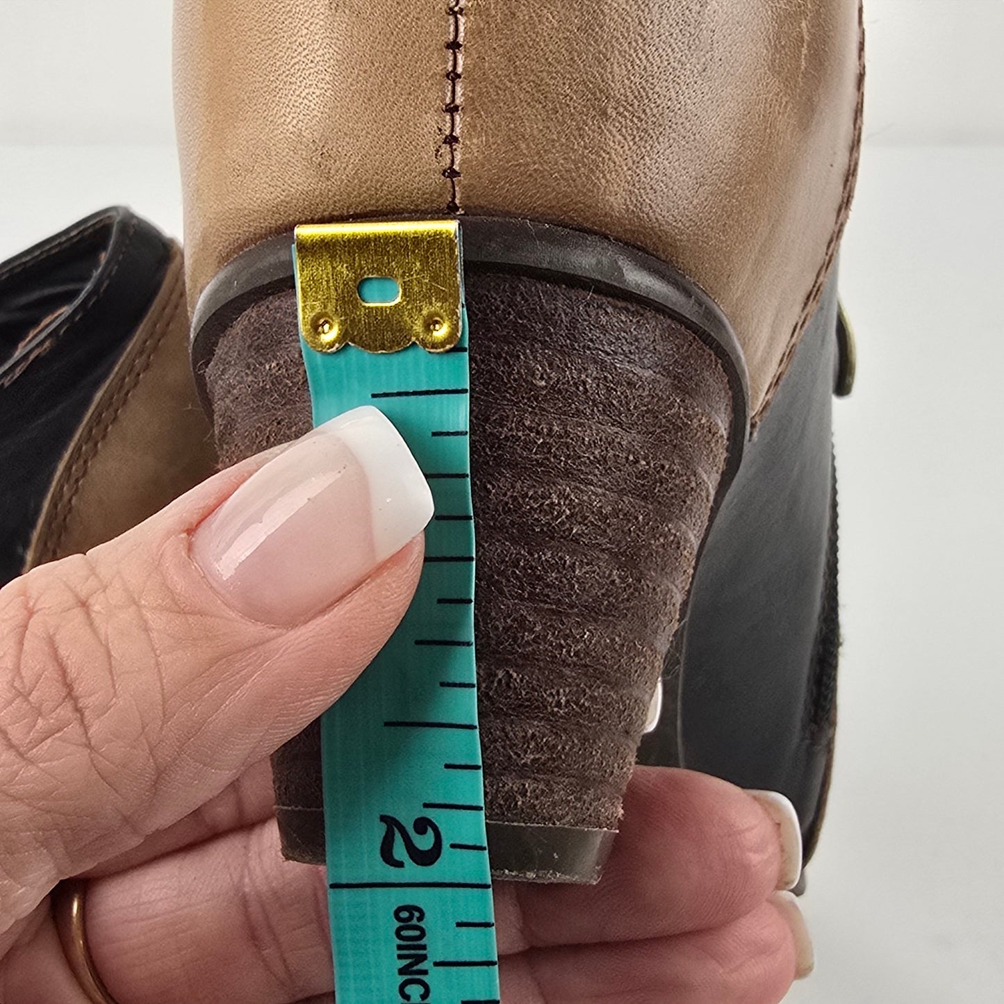 L'artiste Black & Brown Heeled Booties Size 8.5