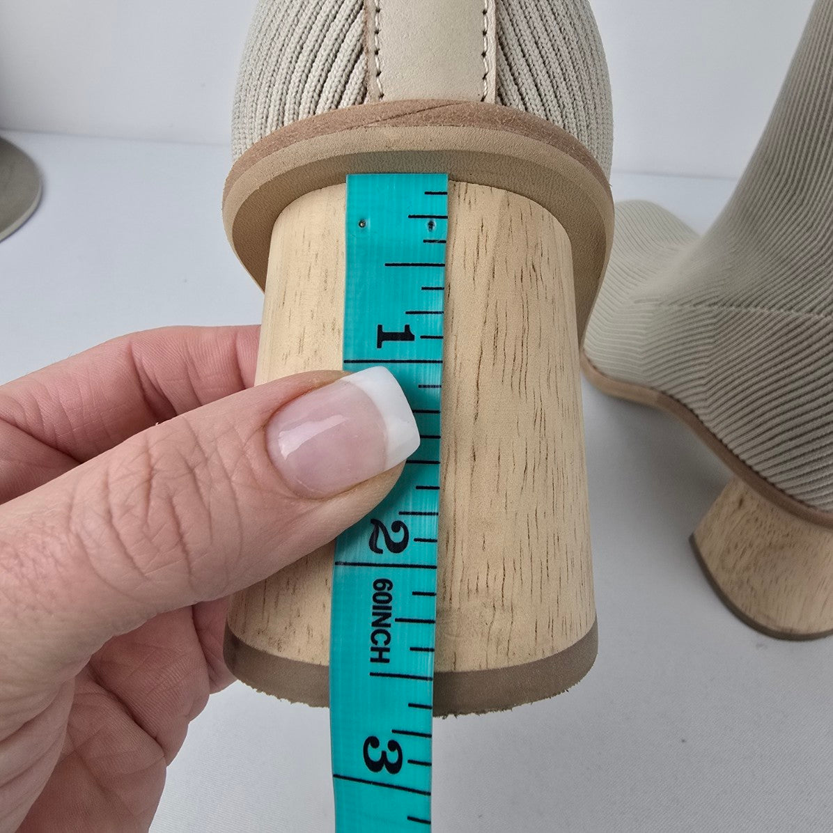 Dolce Vita Alaya Sand Knit Ankle Faux Wood Heeled Boots Size 8
