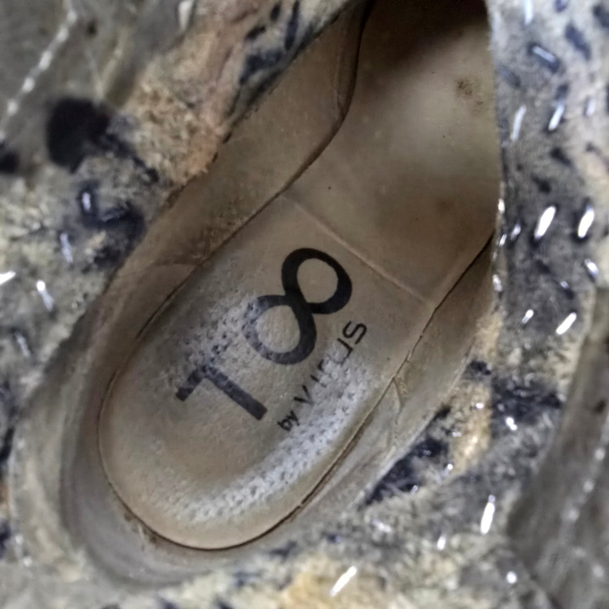 T8 Black Leather Ankle Boots Size 7.5