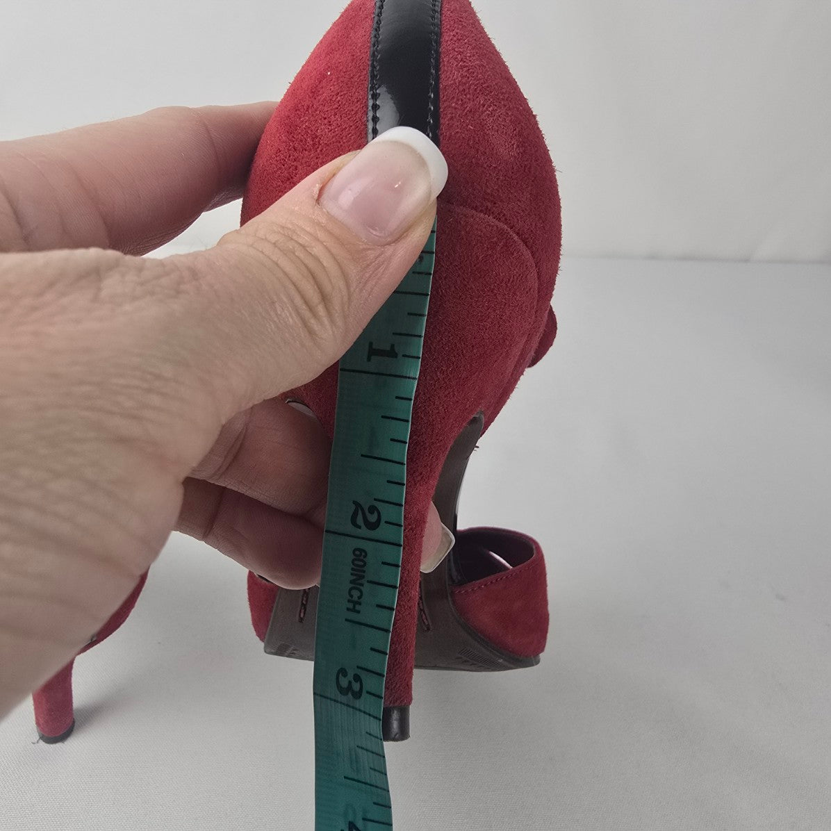 Naturalizer Focus T-Strap Heels Red Suede Black Cap Toe Pumps Size 6.5