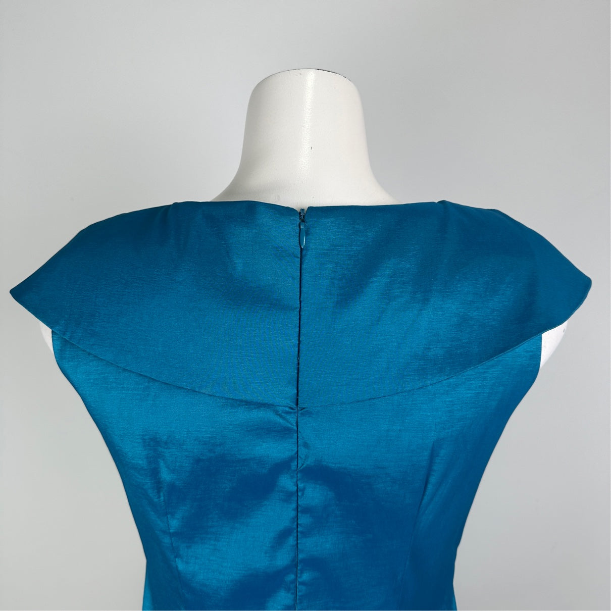 Modern Touch Blue Layered Knee Length Evening Dress Size M