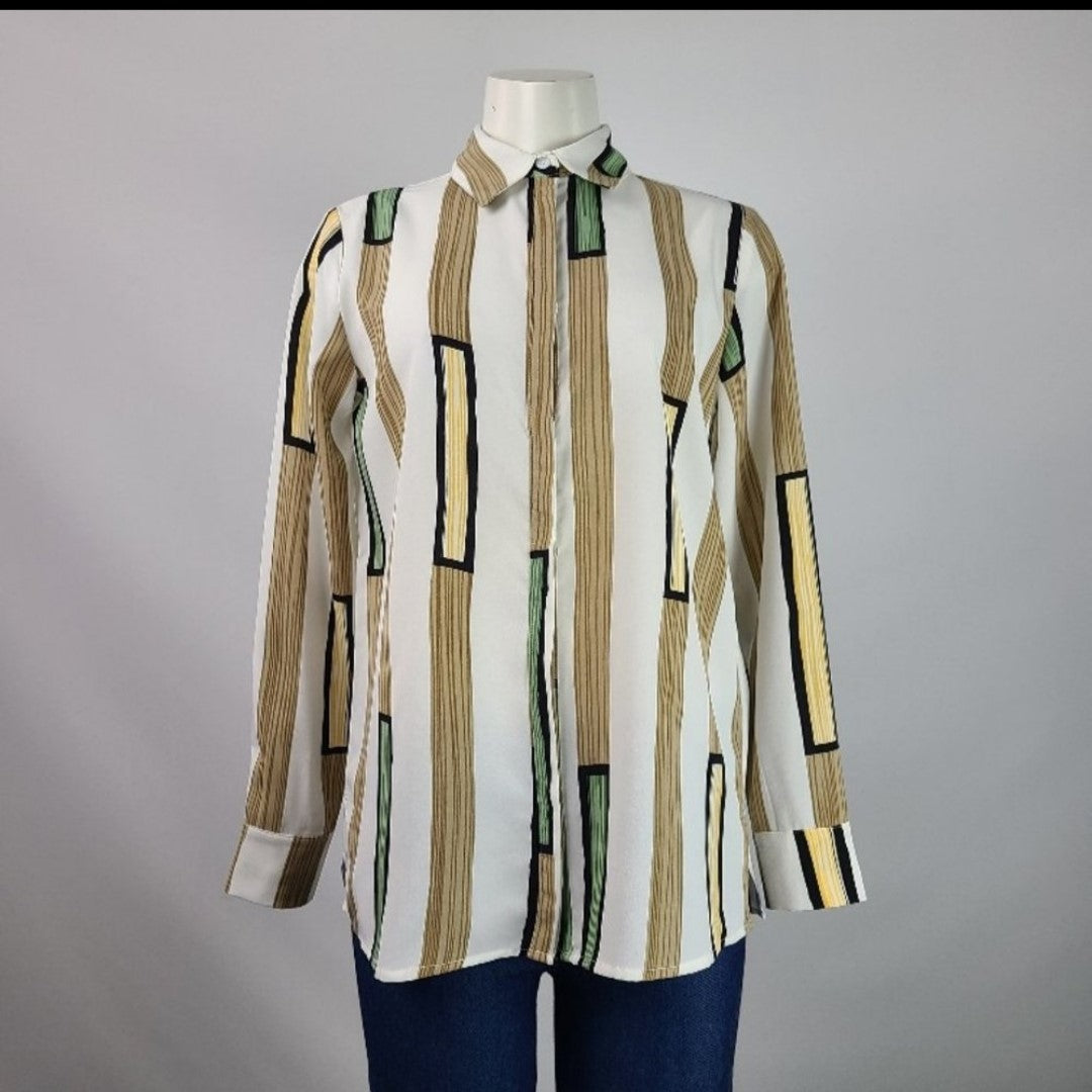 Metrick Graphic Print Button Up Blouse Size S