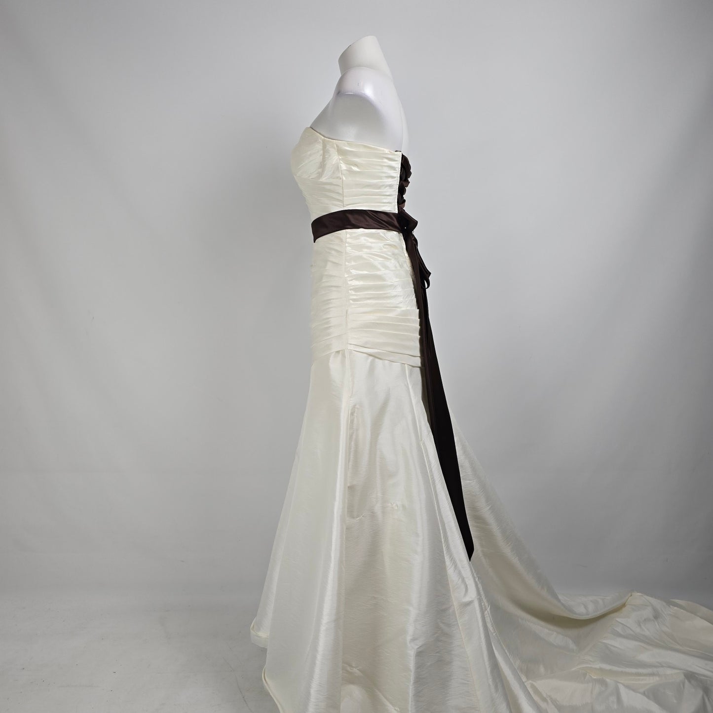 White with Brown Corsett Mermaid Wedding Gown Size S/M