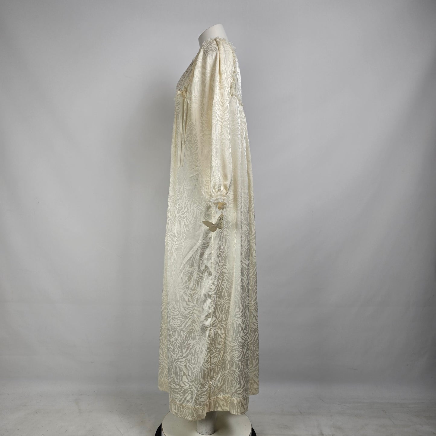 Vintage Clasilk Cream Lingerie Nightgown Dress Size S