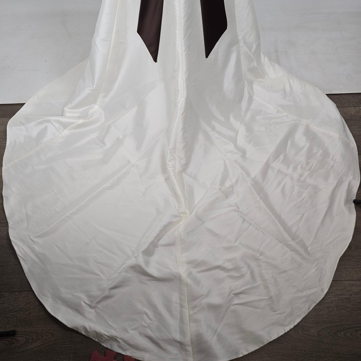 White with Brown Corsett Mermaid Wedding Gown Size S/M