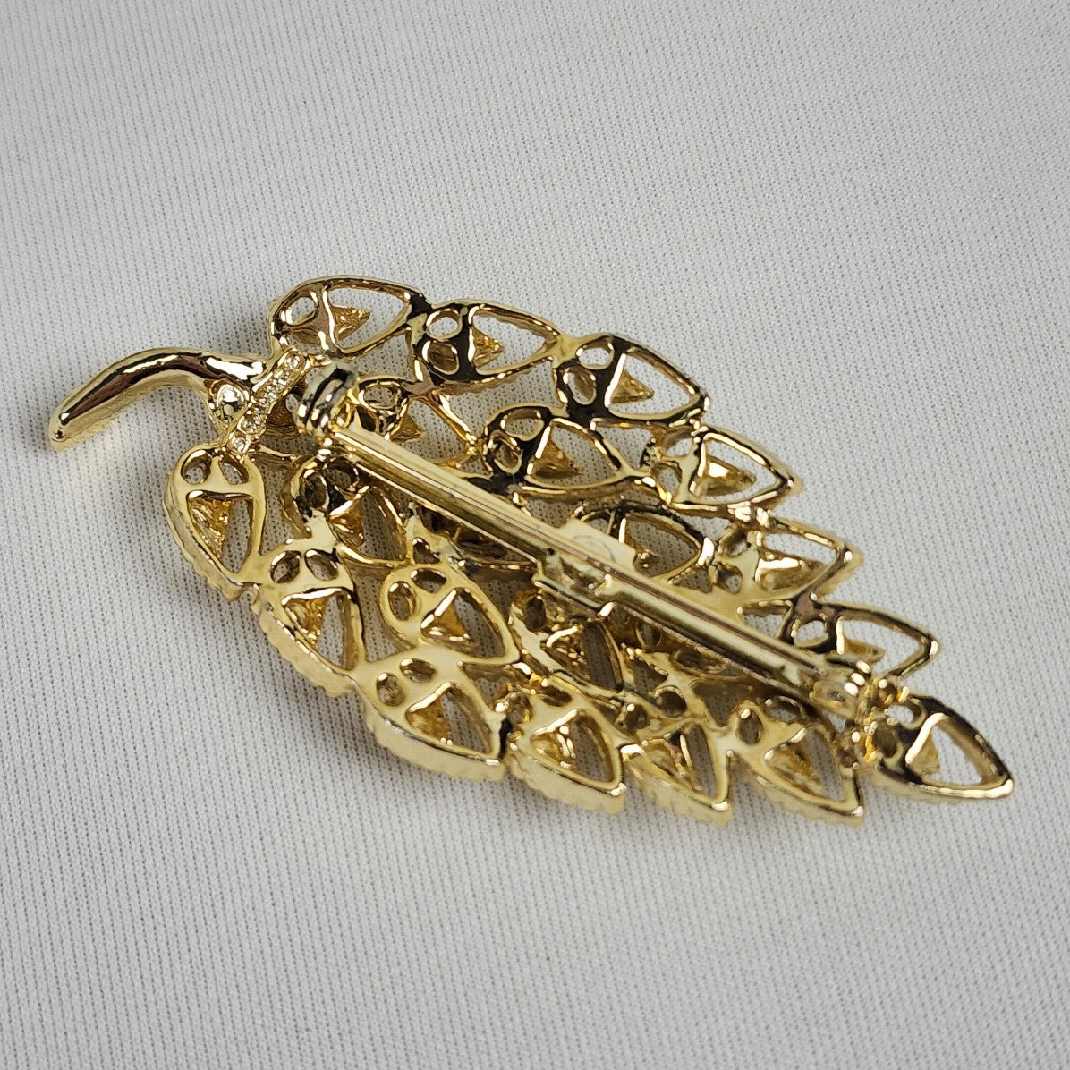 Vintage Gerry's Leaf Brooch White Gold Enamel