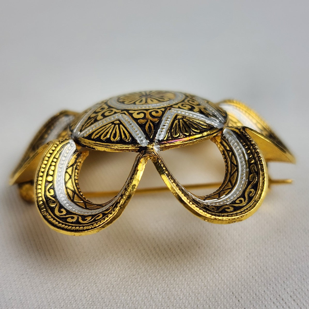 Vintage SP Damascene Black & Gold Flower Brooch