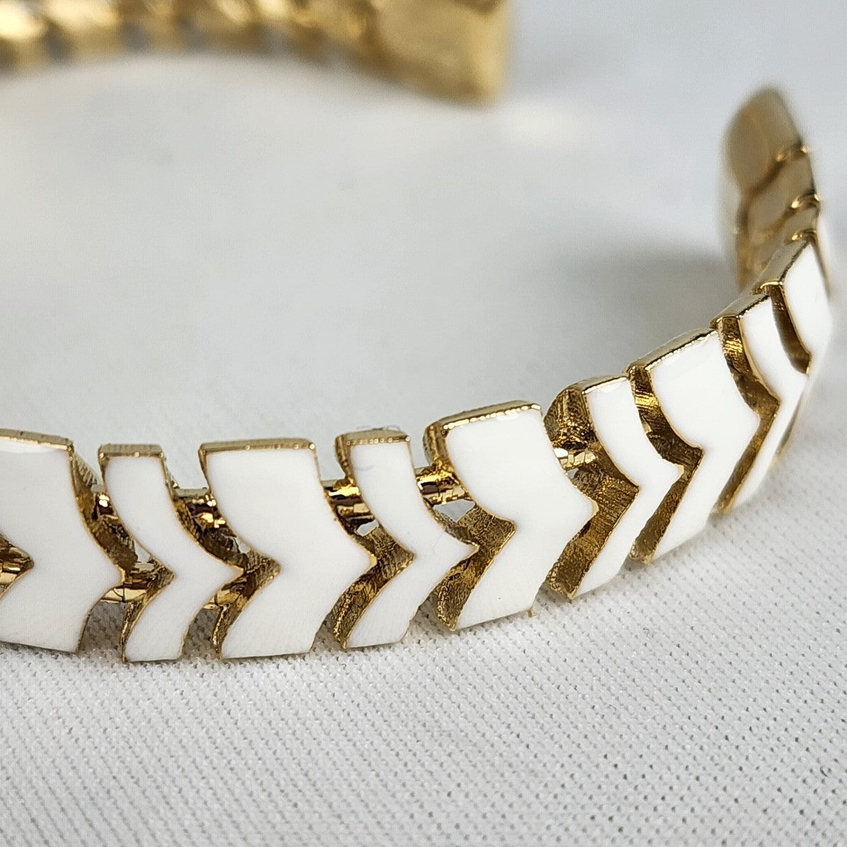 Vintage White & Gold Enamel Metal Cuff Bracelet