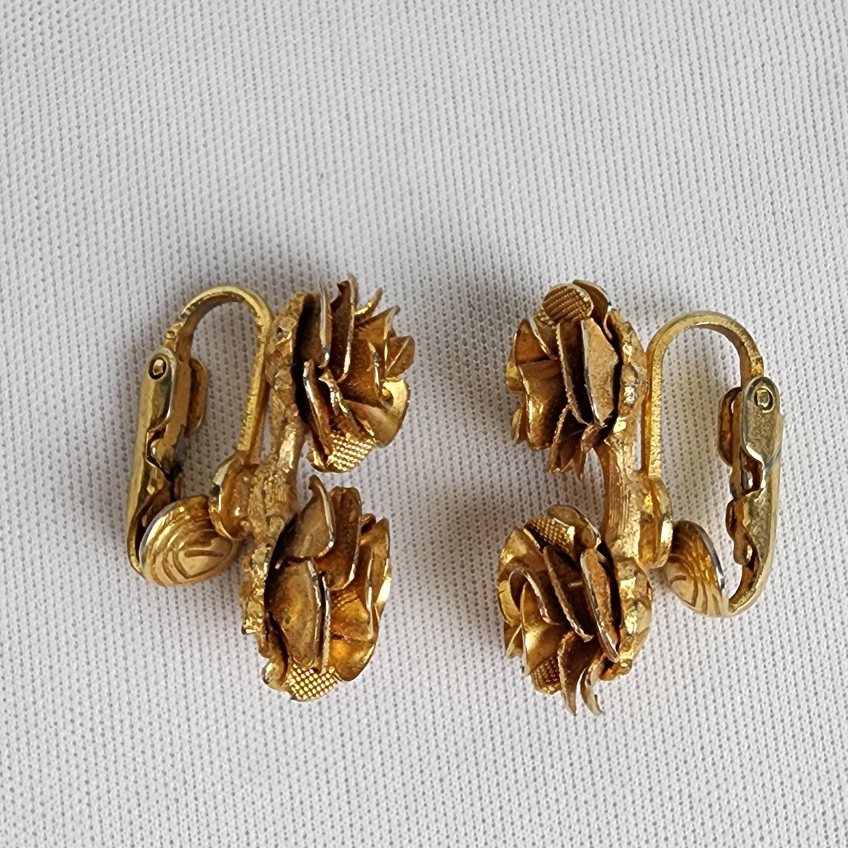 Vintage Gold Tone Rose Brooch & Clip On Earring Set