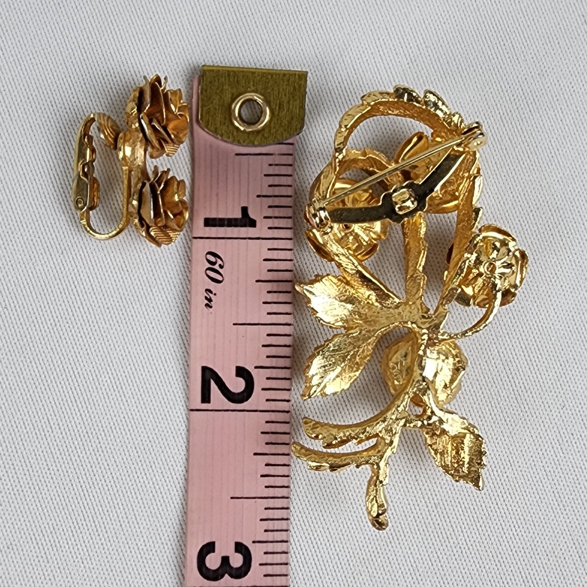 Vintage Gold Tone Rose Brooch & Clip On Earring Set