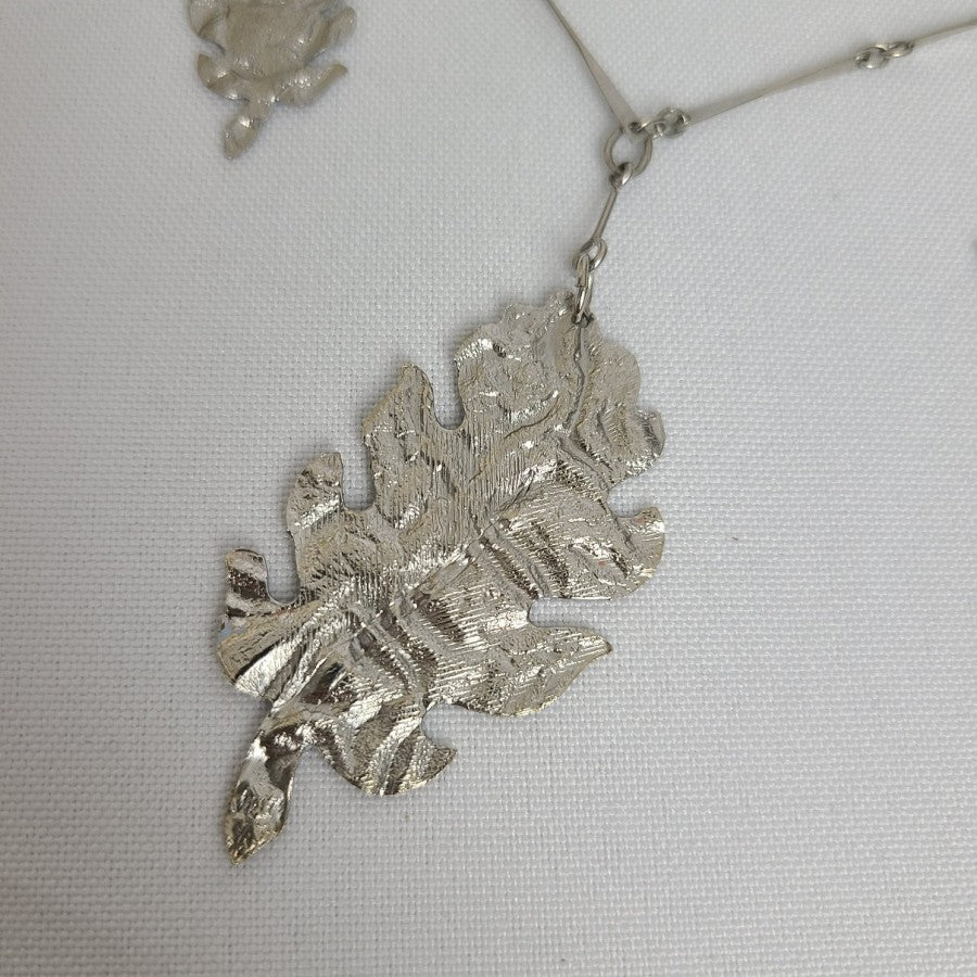 Vintage Hammered Leaf Pendant Charm Link Necklace