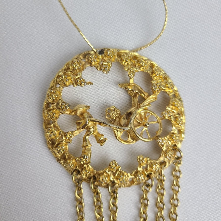 Vintage Asian Carriage Gold Pendant Necklace