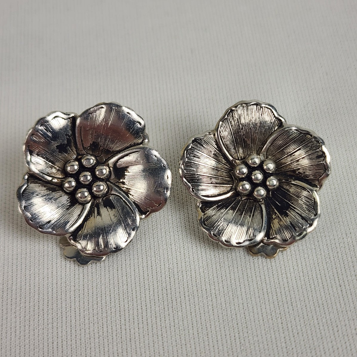 Vintage Silver Metal Flower Brooch & Earring Set