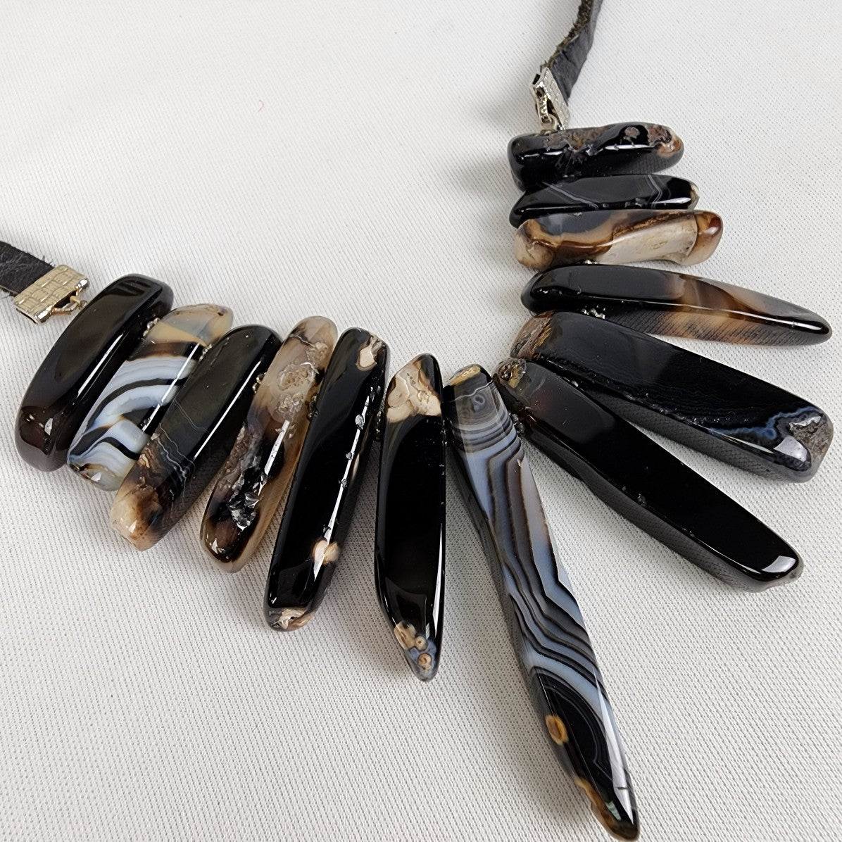 Yochi Necklace Black Natural Stone Leather