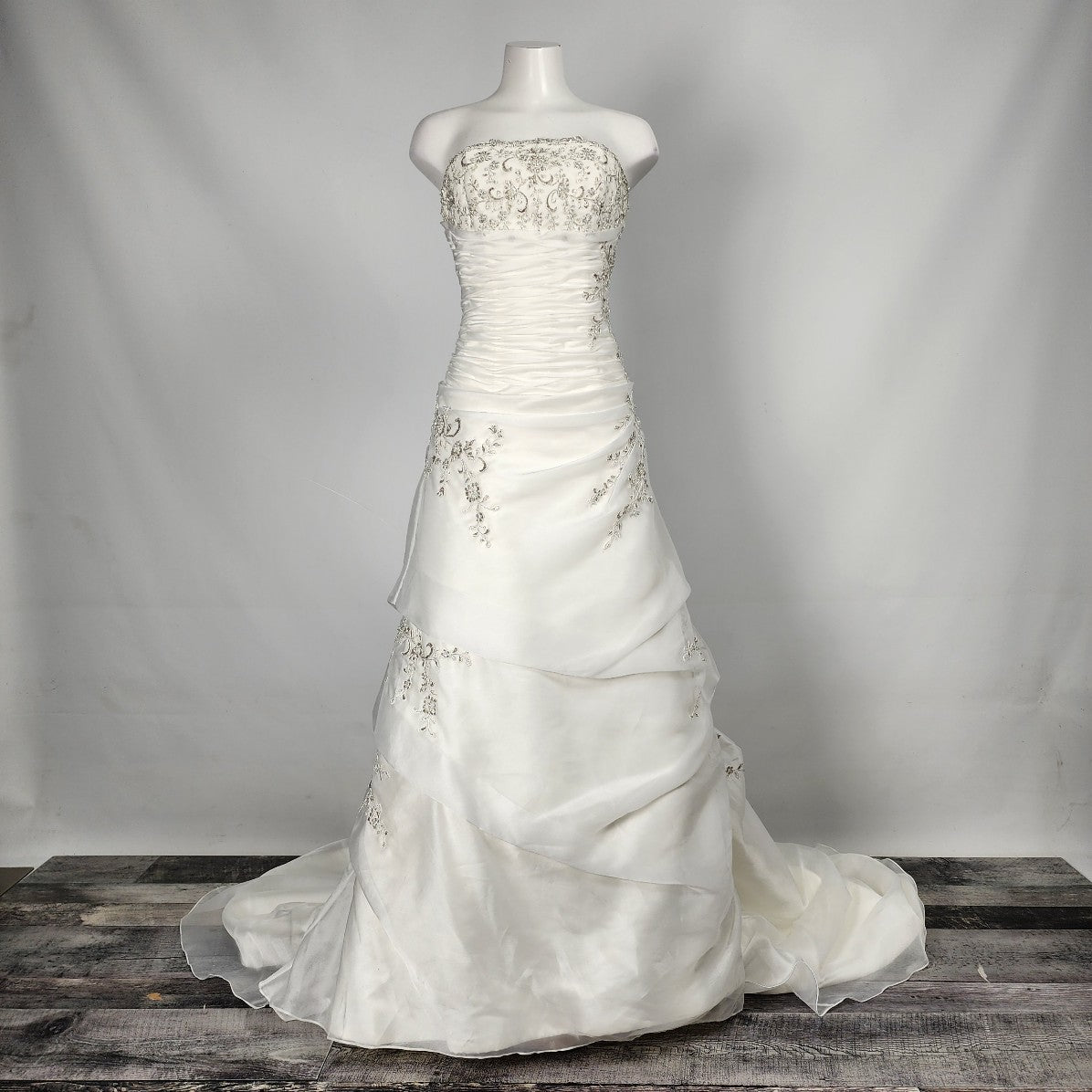 Mori Lee White Silver Floral Embroidered Wedding Gown Size M