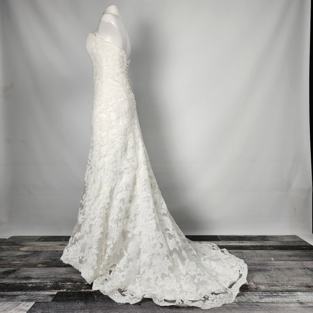 Maggie Sottero White Lace Mermaid Wedding Gown Size S/M