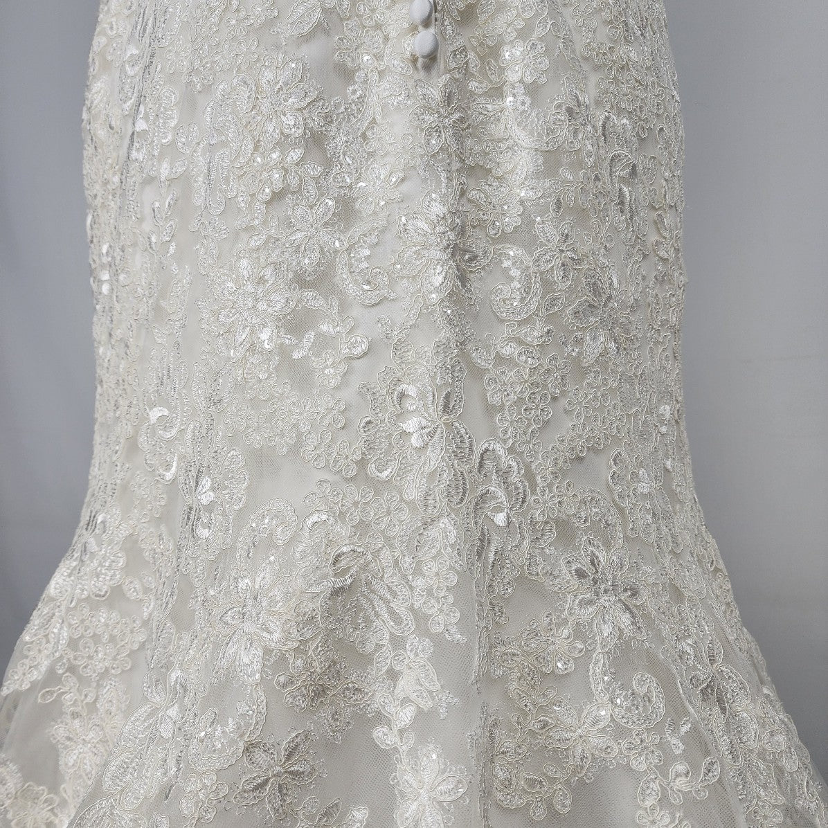 Allure Romance Ivory Wedding Gown 2807 Mermaid Lace Size M