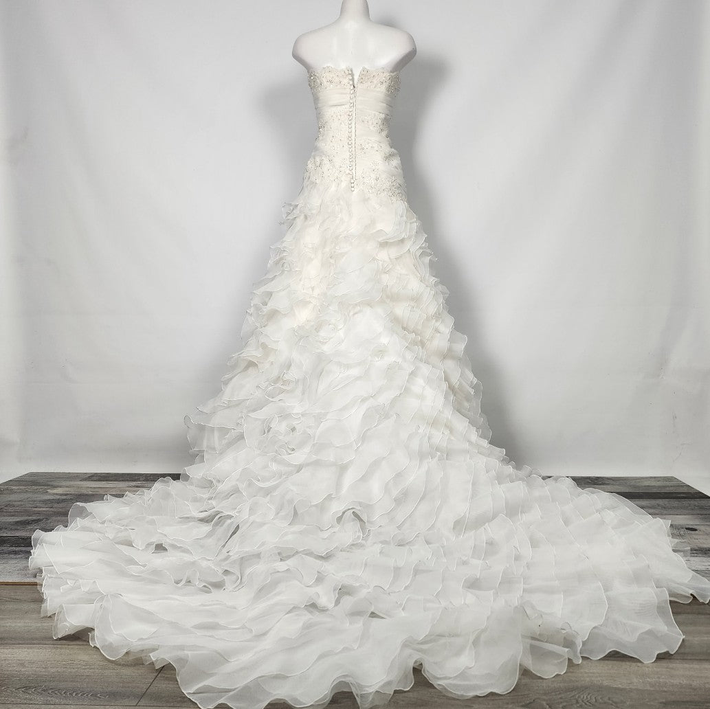 Pronovias Ivory Beaded Ruffle Sequined Wedding Gown Size S
