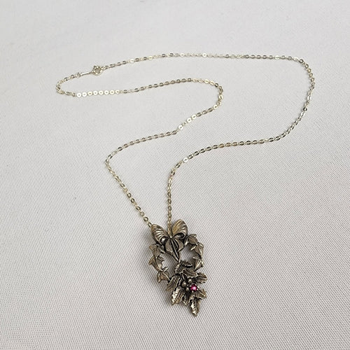 Vintage Franklin Mint 1982 925 Sterling Silver Love Mistle Toe Pendant Necklace