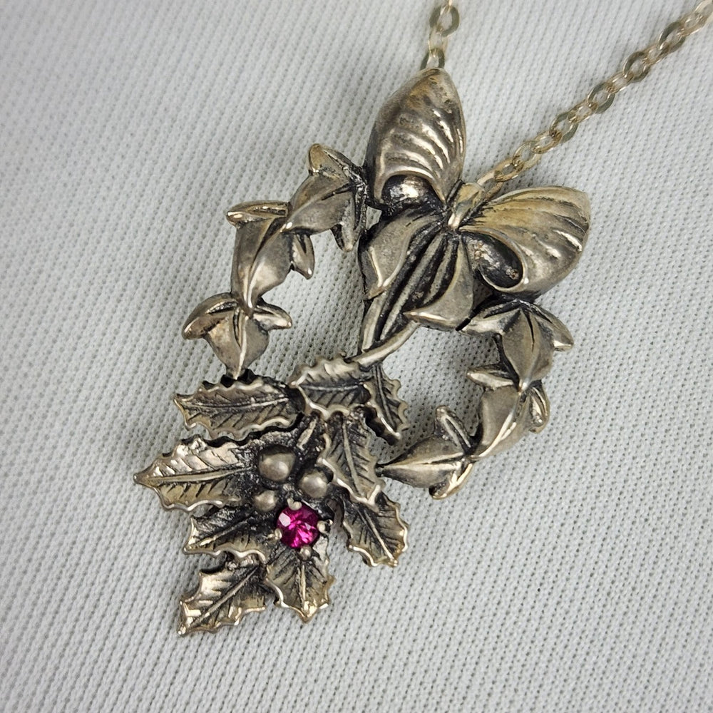 Vintage Franklin Mint 1982 925 Sterling Silver Love Mistle Toe Pendant Necklace