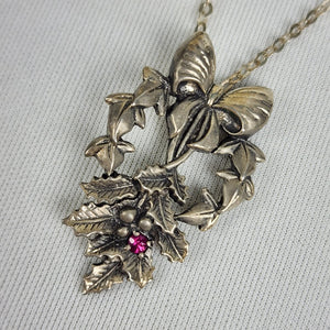 Vintage Franklin Mint 1982 925 Sterling Silver Love Mistle Toe Pendant Necklace