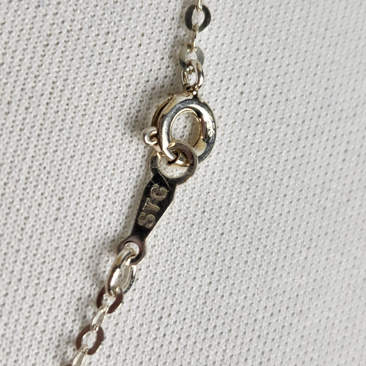 Vintage Franklin Mint 1982 925 Sterling Silver Love Mistle Toe Pendant Necklace