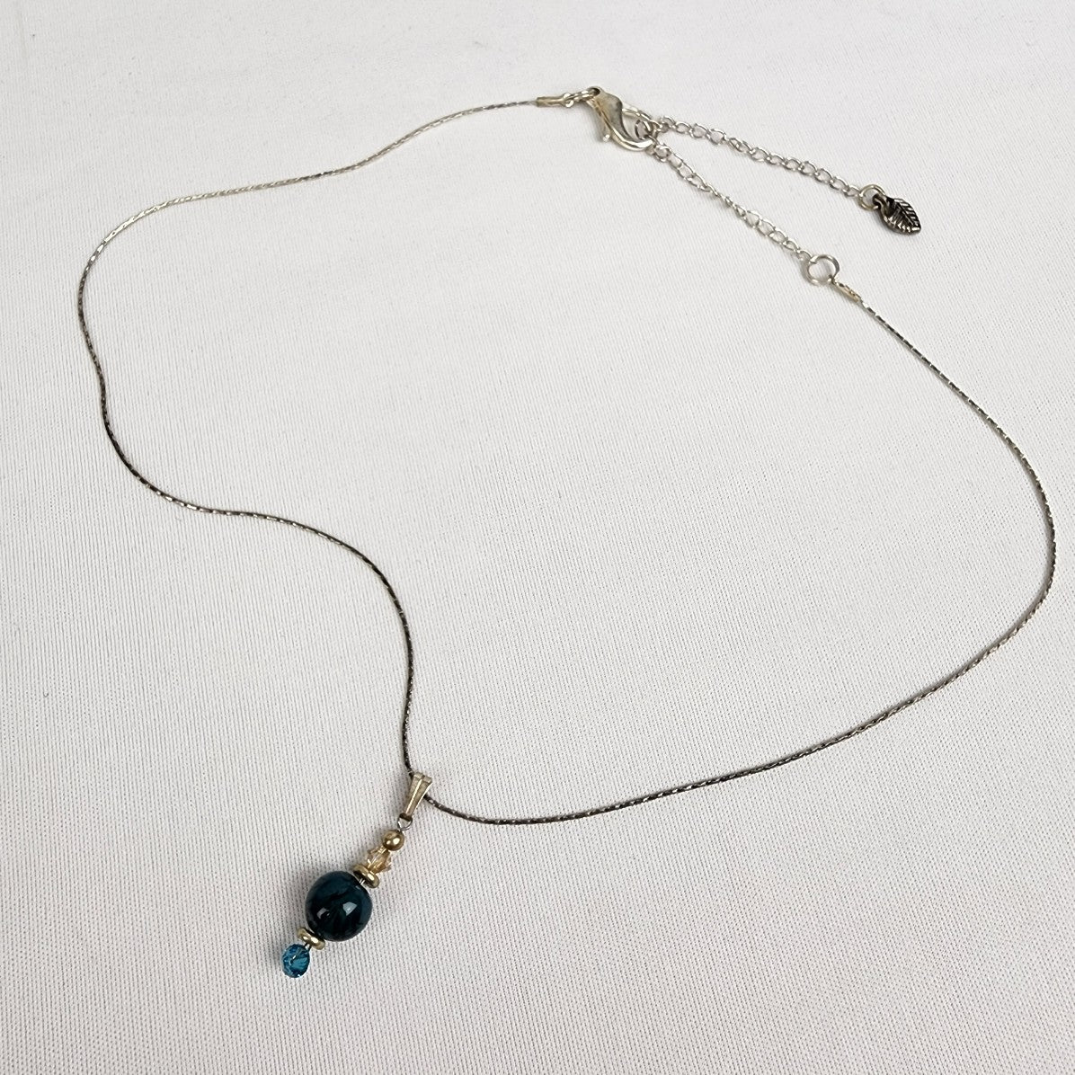 Delicate Grean Beaded Pendant Chain Necklace