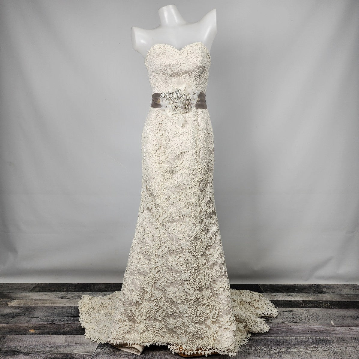 Justin Alexander Vintage Inspired Crochet Wedding Gown Dress Size 4