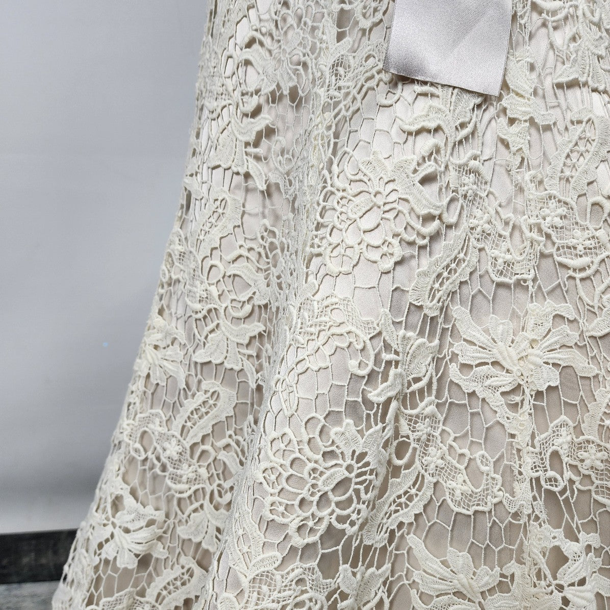 Justin Alexander Vintage Inspired Crochet Wedding Gown Dress Size 4