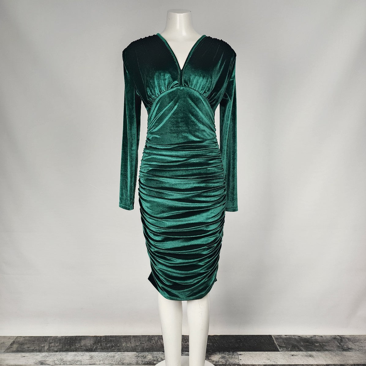 Shein Emerald Green Velvet Long Sleeve Bodycon Dress Size S/M.