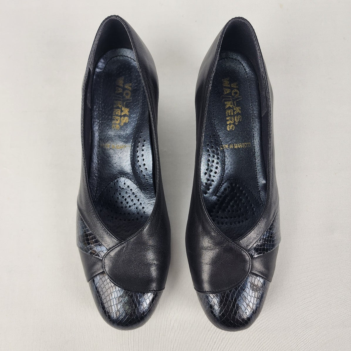 Volks Walkers Black Animal Print Leather Shoes Size 9