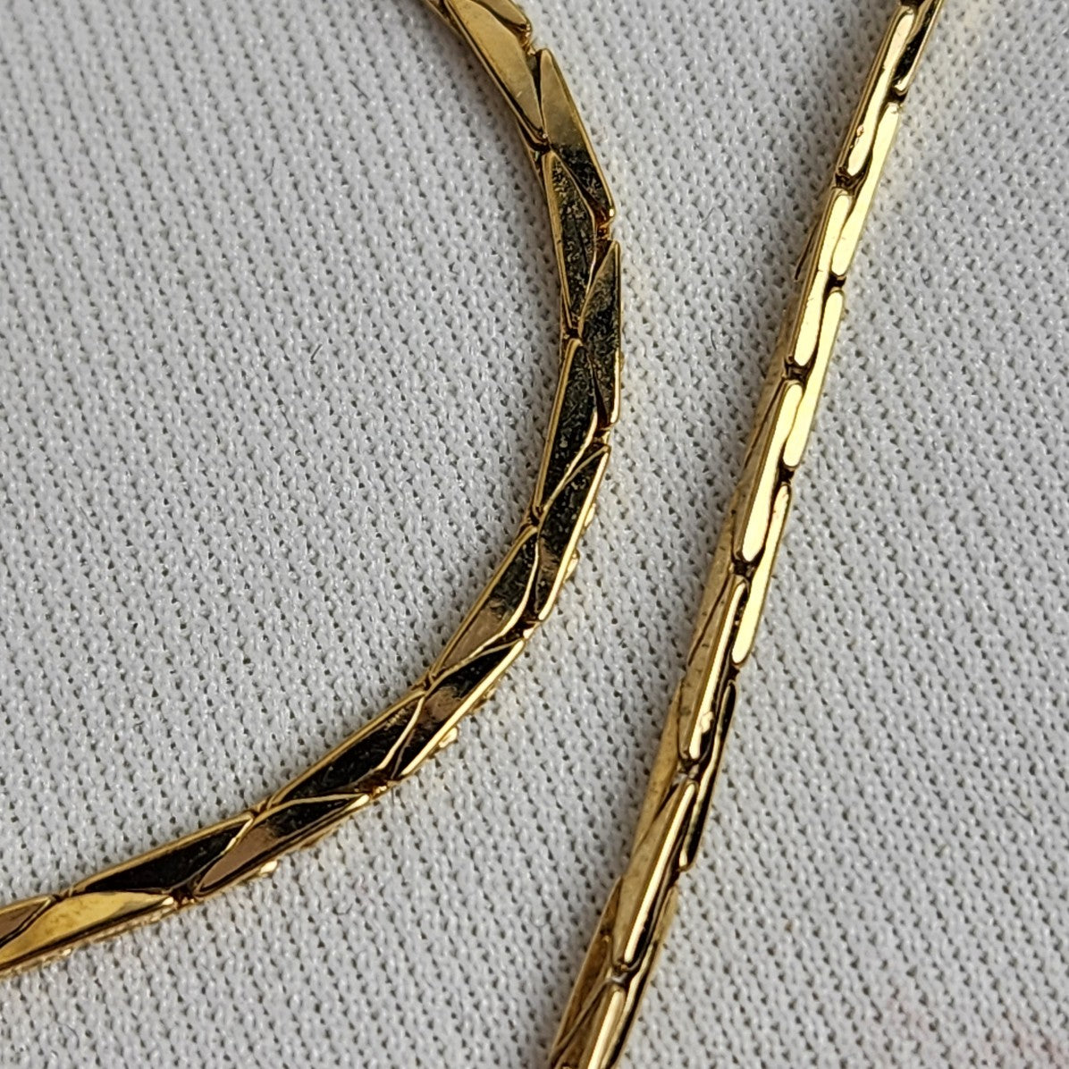 Vintage Dorlan Gold Tone Rhinestone Teardrop Necklace