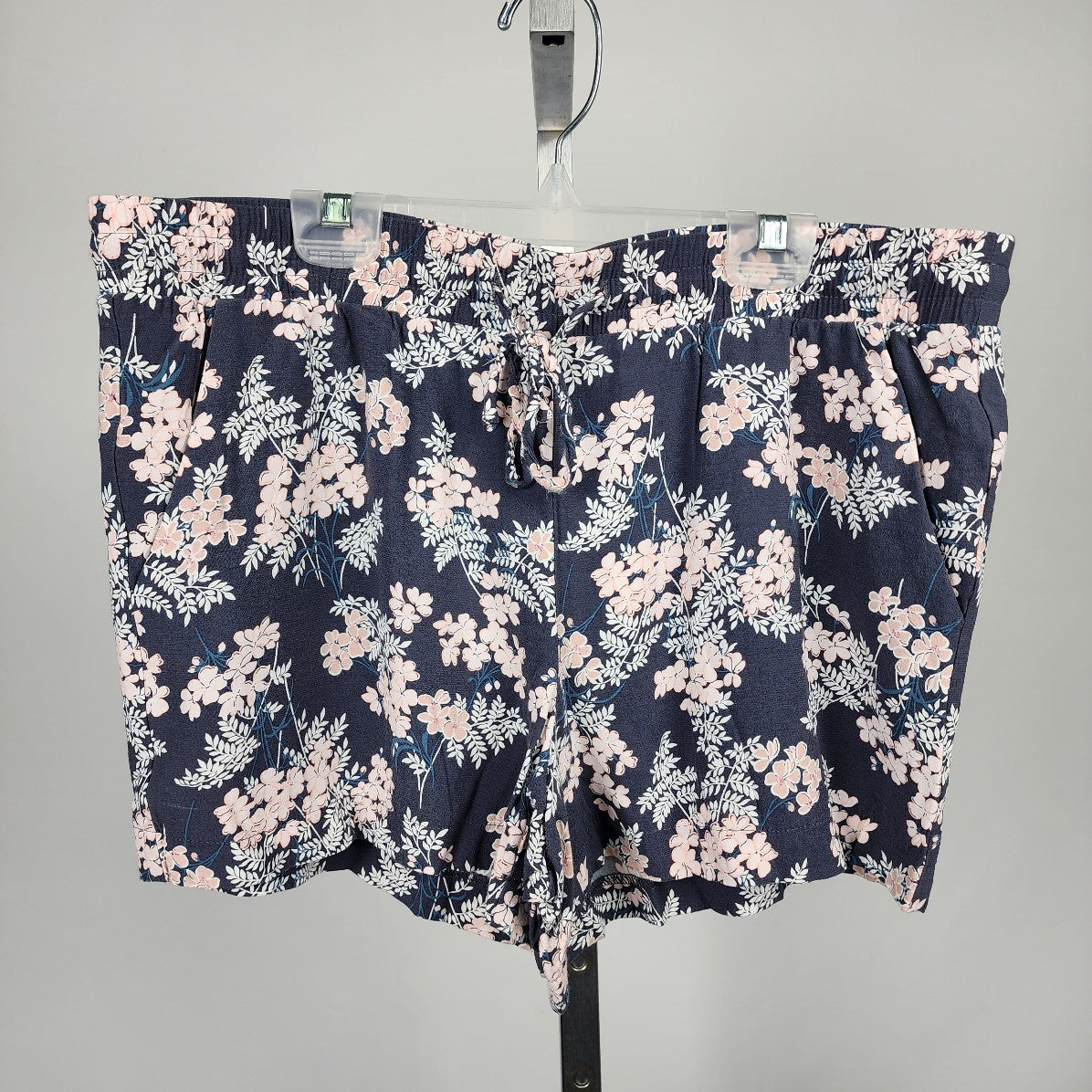 Loft Navy Blue Pink Floral Print Shorts Size M
