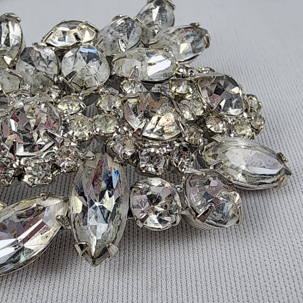 Vintage Silver Crystal Rhinestone Brooch & Screw Back Earrings Set