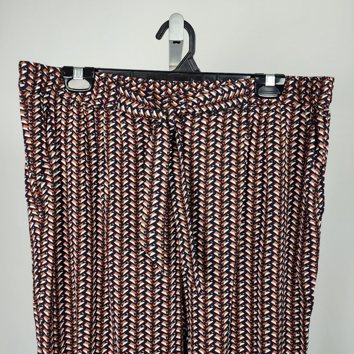 Soya Concept Red Printed Tie Front Pants Size XXL