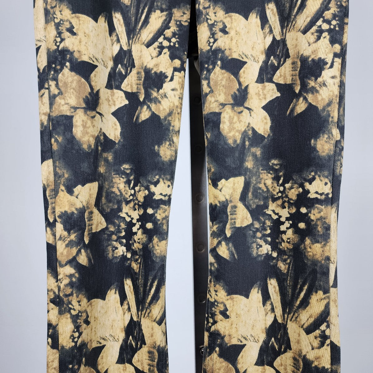 Hue Black & Yellow Flower Print Skinny Pants Size S