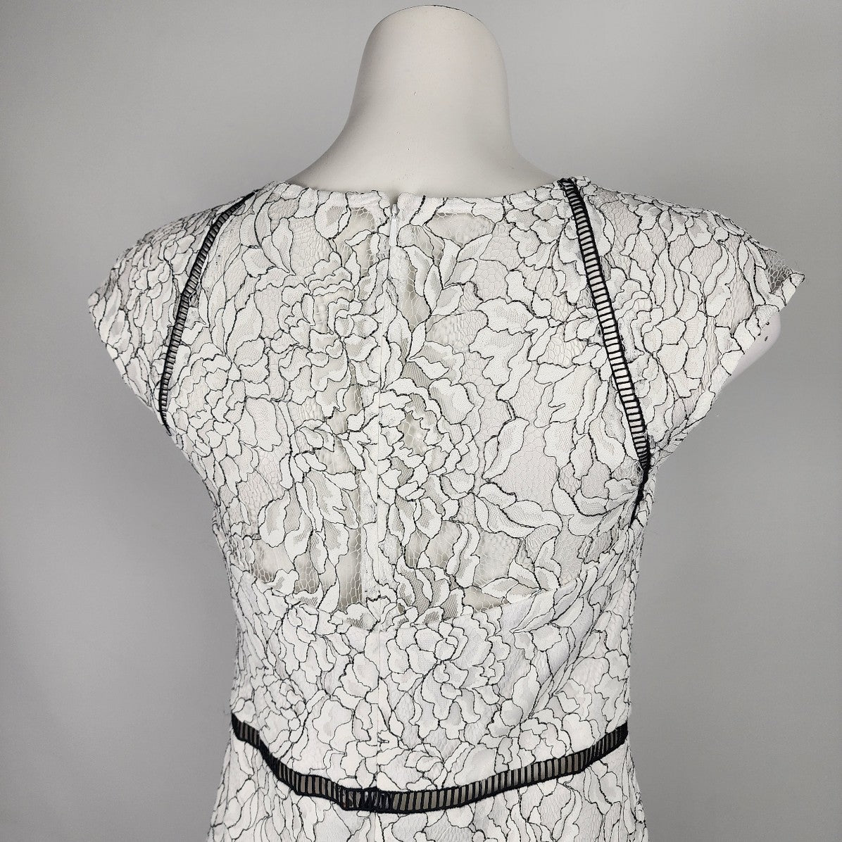 DB Studio David's Bridal White Floral Lace Sheath Dress Size 10