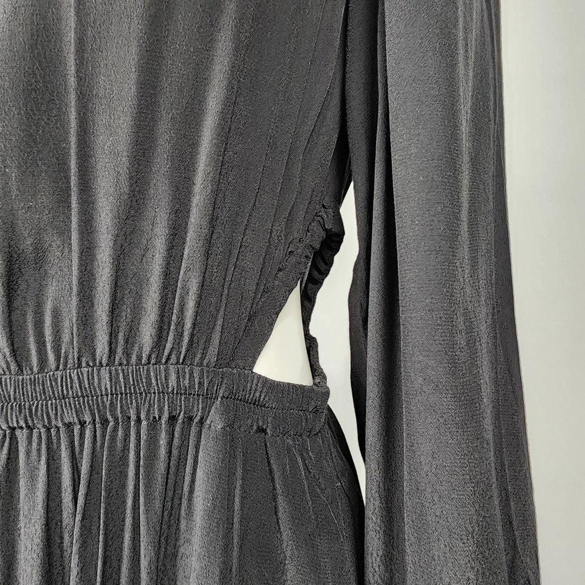 Gap Black Cutout Waist Detail Long Sleeve Midi Dress Size M
