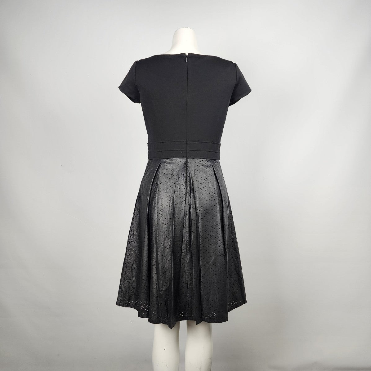 Ellen Tracy Black Faux Leather Laser Cut Skirt Fit & Flare Dress Size 8