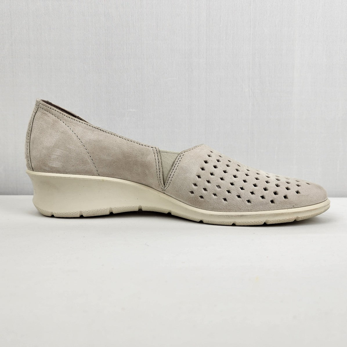 Ecco Grey Leather Laser Cut Slip On Shoes Size 9