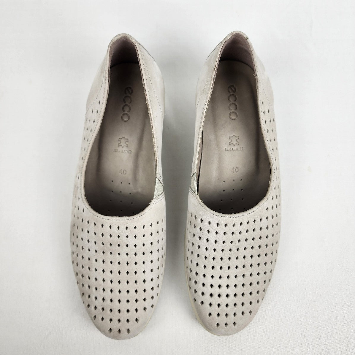 Ecco Grey Leather Laser Cut Slip On Shoes Size 9