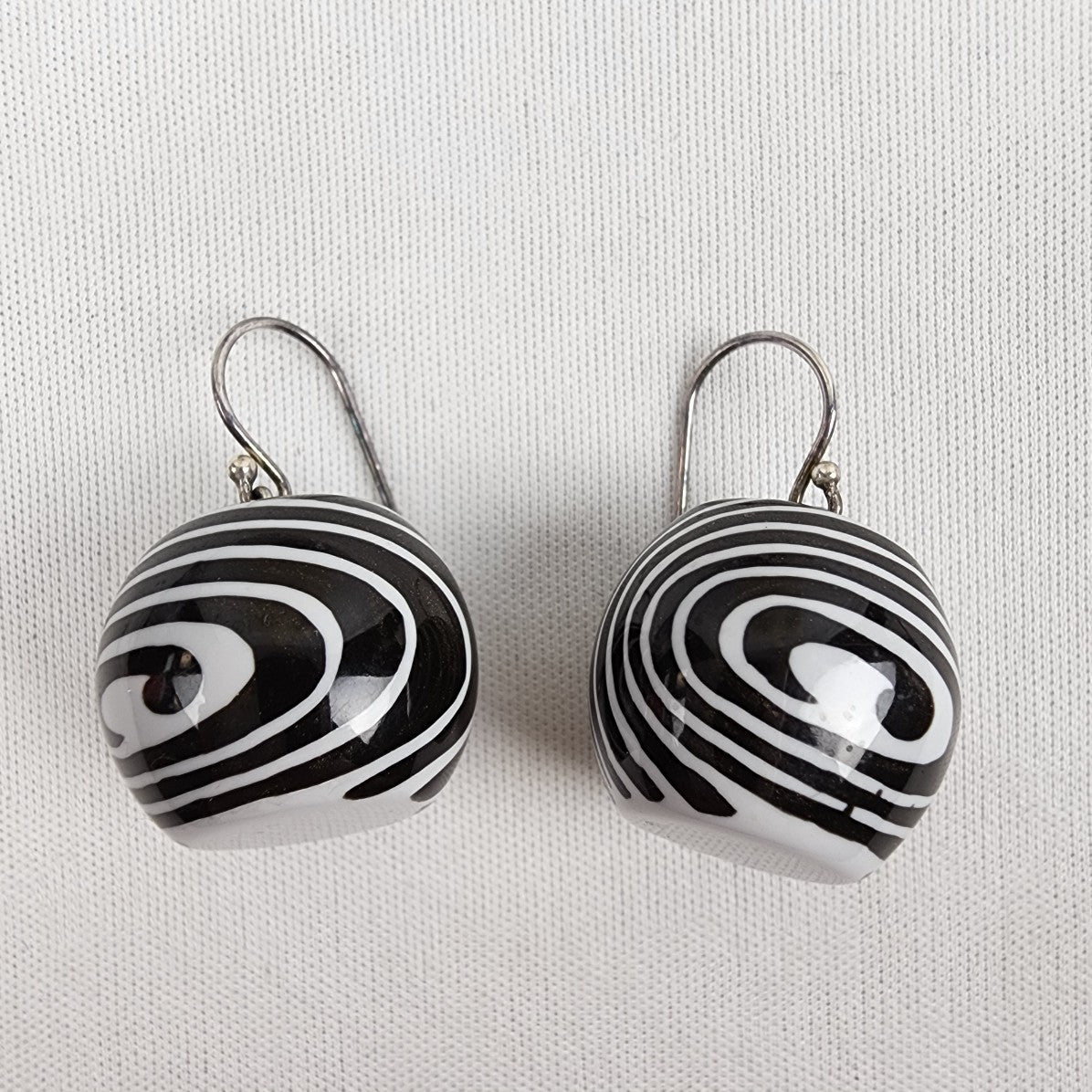 Zsiska Black & White Resin Spiral Hook Earrings