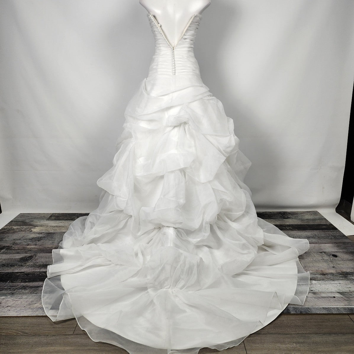 Madison Collection White Rhinestones Ruffle Skirt Wedding Gown Dress Size S