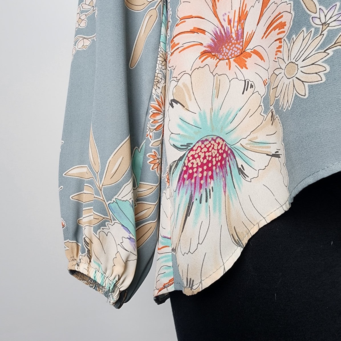 Design Lab Grey Floral Belle Sleeve Blouse Top Size L