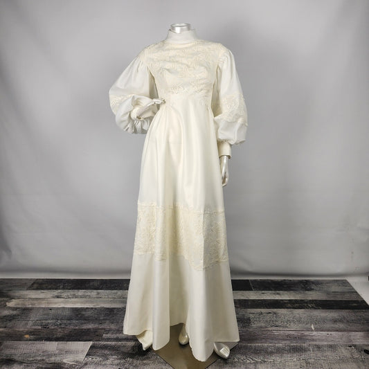 Vintage Cream Flower Detail Puff Sleeve Wedding Dress Size XS/S
