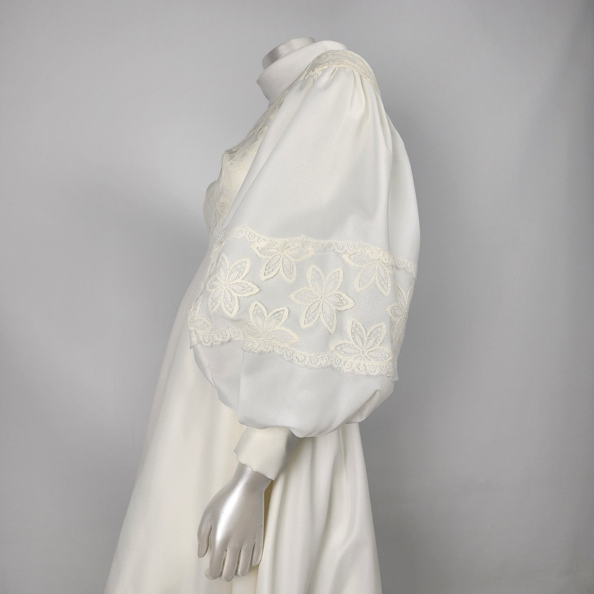 Vintage Cream Flower Detail Puff Sleeve Wedding Dress Size XS/S