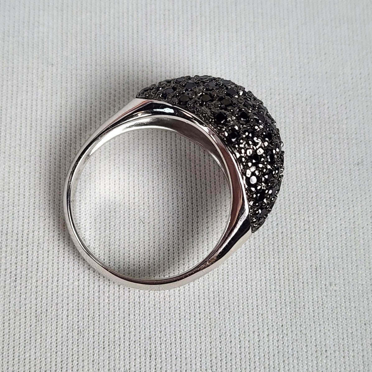 925 Sterling Silver Black Crystal Studded Ring Size 8
