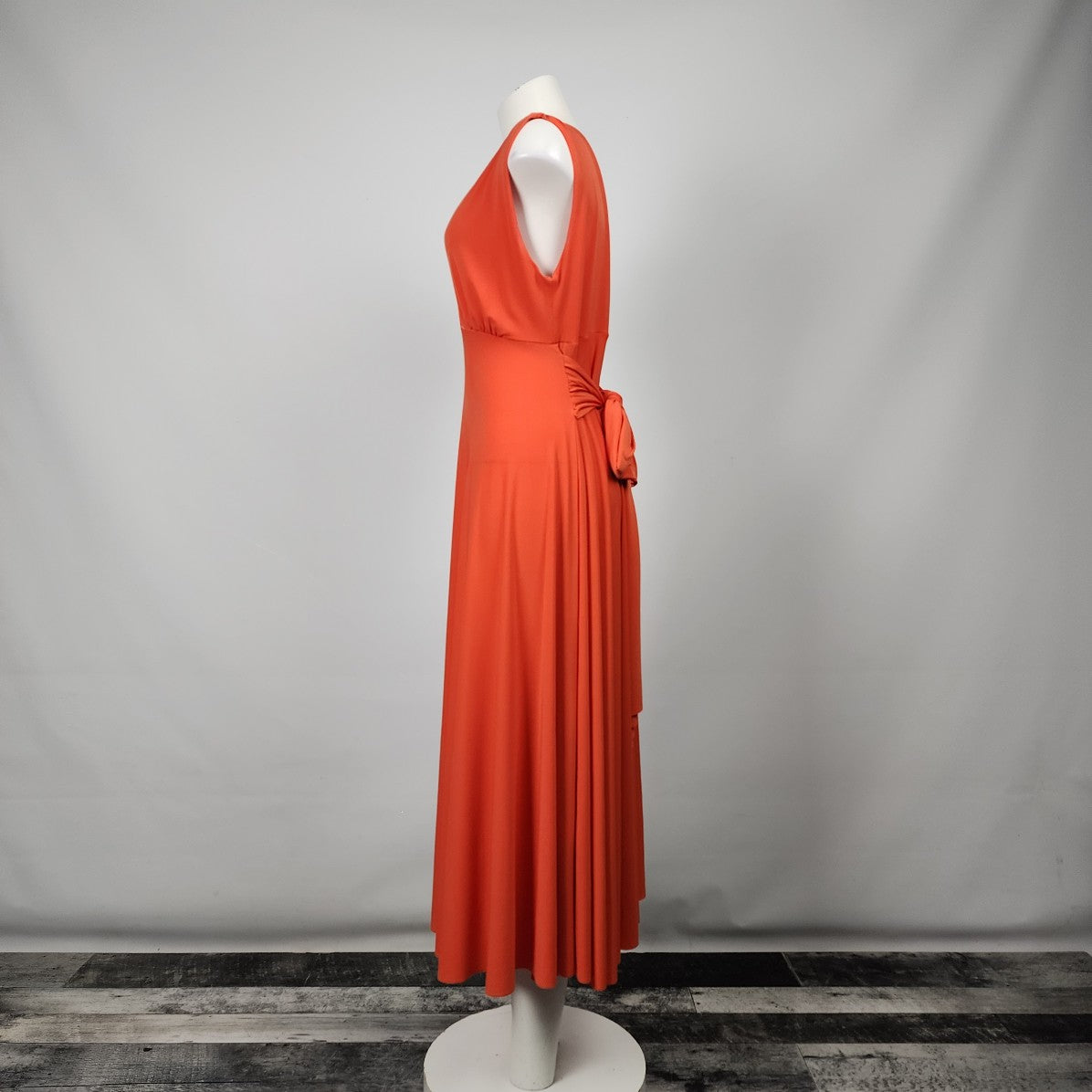 Gilmore Tangerine V Neck Midi Event Dress Size M
