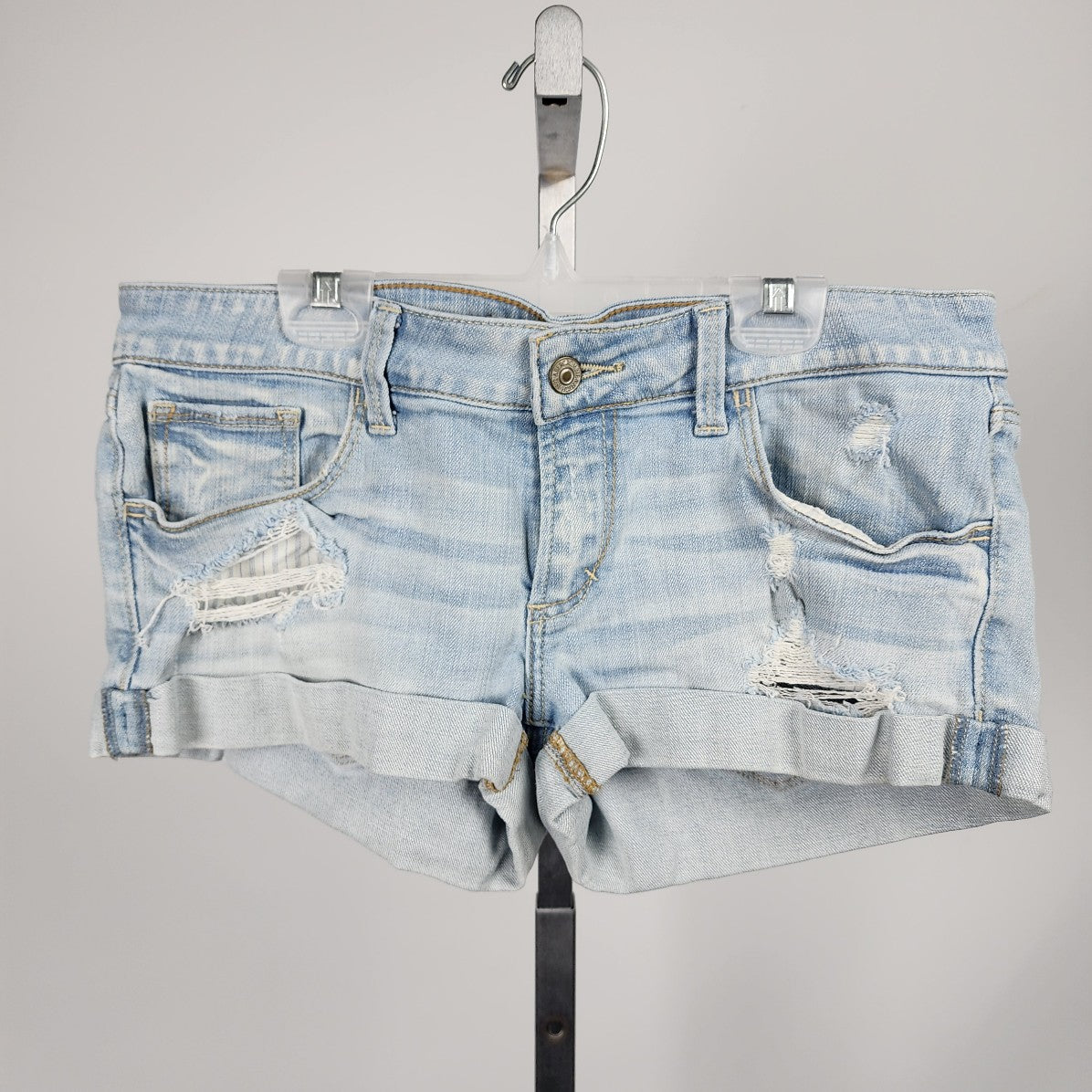 Abercrombie & Fitch Blue Distressed Jean Shorts Size 28